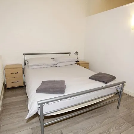Peter Warehouse Apartman *